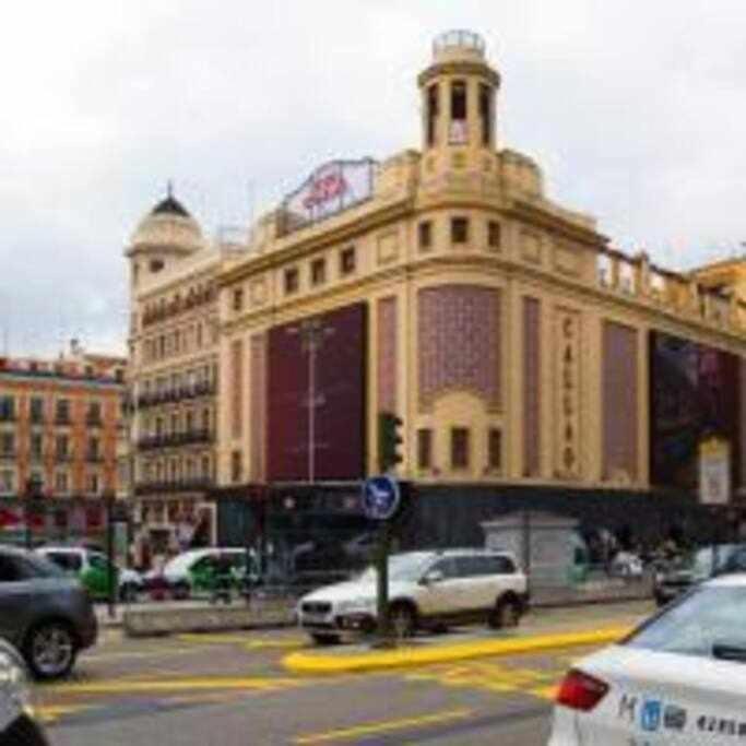 Apartamento Sotano En Gran Via 마드리드 외부 사진